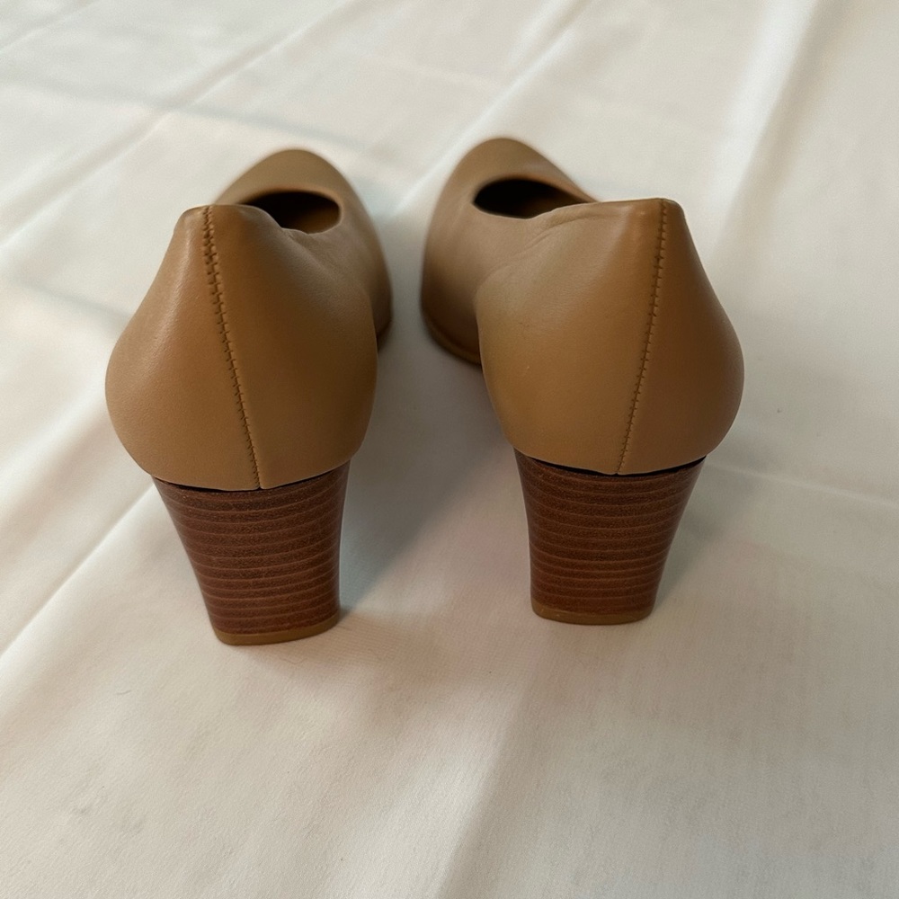 Stuart Weitzman Leather Pump - image 3